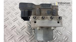 Gebruikte ABS Pomp Opel Corsa E 1.0 SIDI Turbo 12V Prijs € 45,00 Margeregeling aangeboden door Autodemontage Vrijhoeven B.V.