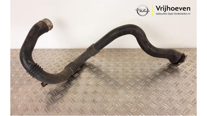Gebruikte Intercooler Buis Opel Corsa E 1.4 Turbo 16V Prijs € 60,00 Margeregeling aangeboden door Autodemontage Vrijhoeven B.V.