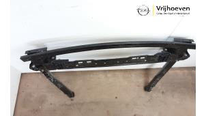 Subframe van een Opel Astra L (F3/FB/FM/FP) 1.2 Turbo 130 12V 2023