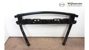 Subframe van een Opel Astra L (F3/FB/FM/FP) 1.2 Turbo 130 12V 2023