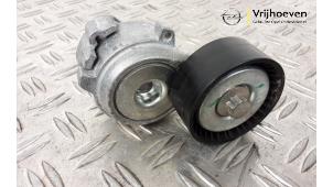 Gebruikte Spanner multiriem Opel Astra L (F3/FB/FM/FP) 1.2 Turbo 130 12V Prijs € 30,00 Margeregeling aangeboden door Autodemontage Vrijhoeven B.V.