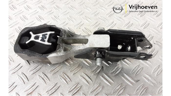 Gebruikte Motorrubber Opel Astra L (F3/FB/FM/FP) 1.2 Turbo 130 12V Prijs € 25,00 Margeregeling aangeboden door Autodemontage Vrijhoeven B.V.