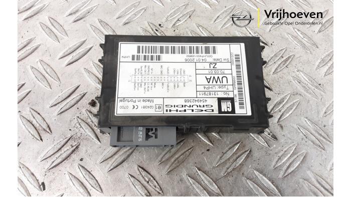 Gebruikte Module Telefoon Opel Zafira (M75) 1.9 CDTI Prijs € 25,00 Margeregeling aangeboden door Autodemontage Vrijhoeven B.V.