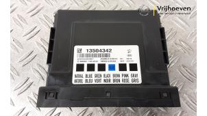 Gebruikte Bodycontrol Module Opel Insignia Sports Tourer 2.0 Turbo 16V Ecotec Prijs € 80,00 Margeregeling aangeboden door Autodemontage Vrijhoeven B.V.