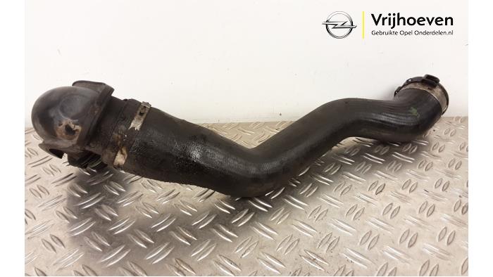 Gebruikte Intercooler Slang Opel Insignia Sports Tourer 2.0 Turbo 16V Ecotec Prijs € 75,00 Margeregeling aangeboden door Autodemontage Vrijhoeven B.V.