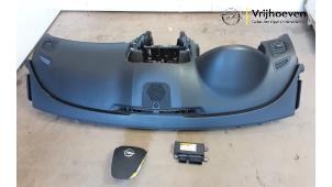 Gebruikte Airbag set + dashboard Opel Insignia Sports Tourer 2.0 Turbo 16V Ecotec Prijs € 350,00 Margeregeling aangeboden door Autodemontage Vrijhoeven B.V.