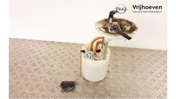 Gebruikte Tank element Pomp Opel Insignia Sports Tourer 2.0 Turbo 16V Ecotec Prijs € 50,00 Margeregeling aangeboden door Autodemontage Vrijhoeven B.V.