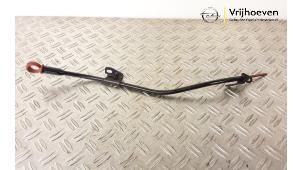 Gebruikte Olie Peilstok Opel Crossland (X) 1.2 Turbo 12V Euro 6 Prijs € 20,00 Margeregeling aangeboden door Autodemontage Vrijhoeven B.V.