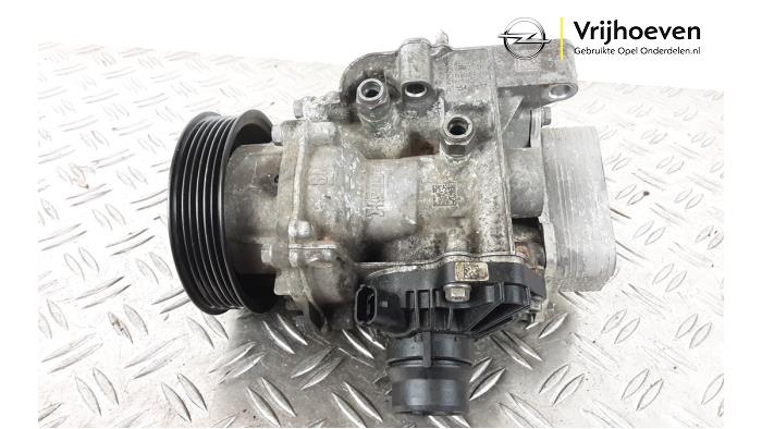 Gebruikte Waterpomp Opel Astra K 1.6 SIDI Eco Turbo 16V Prijs € 100,00 Margeregeling aangeboden door Autodemontage Vrijhoeven B.V.