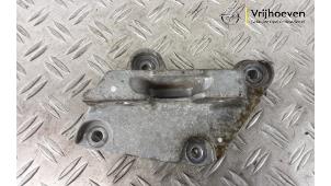 Gebruikte Motorsteun Opel Astra K 1.6 SIDI Eco Turbo 16V Prijs € 20,00 Margeregeling aangeboden door Autodemontage Vrijhoeven B.V.