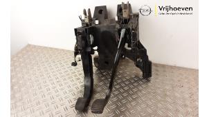 Gebruikte Pedalen Set Opel Meriva 1.4 Turbo 16V Ecotec Prijs € 100,00 Margeregeling aangeboden door Autodemontage Vrijhoeven B.V.
