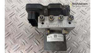 Gebruikte ABS Pomp Opel Astra K Sports Tourer 1.6 CDTI 136 16V Prijs € 85,00 Margeregeling aangeboden door Autodemontage Vrijhoeven B.V.