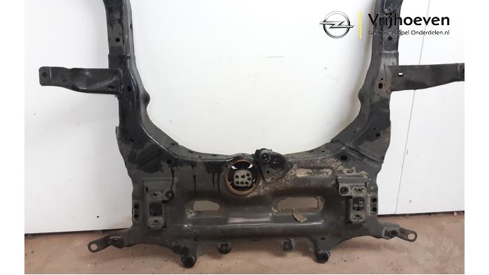 Subframe van een Opel Astra K Sports Tourer 1.6 CDTI 136 16V 2019