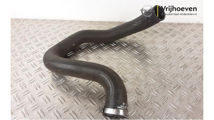 Gebruikte Intercooler Slang Opel Combo Cargo 1.6 CDTI 75 Prijs € 25,00 Inclusief btw aangeboden door Autodemontage Vrijhoeven B.V.