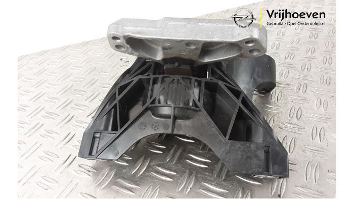 Motorsteun van een Opel Combo Cargo 1.6 CDTI 75 2019