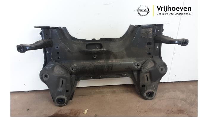 Gebruikte Subframe Opel Corsa F (UB/UH/UP) 1.5 CDTI 100 Prijs € 80,00 Margeregeling aangeboden door Autodemontage Vrijhoeven B.V.