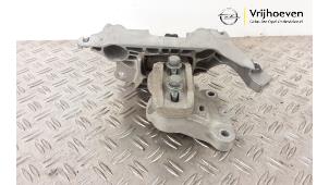 Gebruikte Motorrubber Opel Corsa F (UB/UH/UP) 1.5 CDTI 100 Prijs € 24,95 Margeregeling aangeboden door Autodemontage Vrijhoeven B.V.