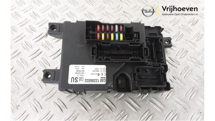 Gebruikte Module Bodycontrol Opel Corsa D 1.2 16V Prijs € 100,00 Margeregeling aangeboden door Autodemontage Vrijhoeven B.V.