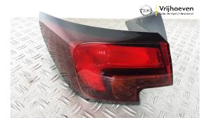 Gebruikte Achterlicht links Opel Astra K 1.0 Turbo 12V Prijs € 40,00 Margeregeling aangeboden door Autodemontage Vrijhoeven B.V.