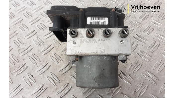 Gebruikte ABS Pomp Opel Meriva (A) 1.6 16V Prijs € 30,00 Margeregeling aangeboden door Autodemontage Vrijhoeven B.V.