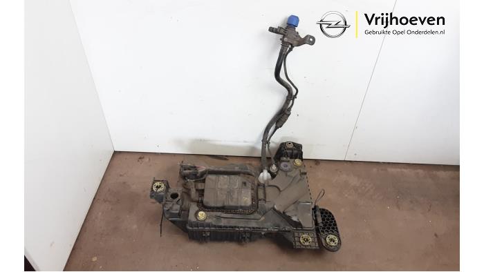 Gebruikte Adblue tank Opel Grandland (X) 1.6 CDTi 120 Prijs € 500,00 Margeregeling aangeboden door Autodemontage Vrijhoeven B.V.
