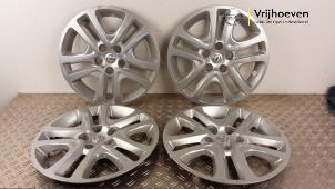 Gebruikte Wieldop set Opel Astra K Sports Tourer 1.6 CDTI 136 16V Prijs € 50,00 Margeregeling aangeboden door Autodemontage Vrijhoeven B.V.