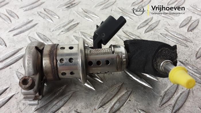 Gebruikte Injector adblue Opel Grandland (X) 1.6 CDTi 120 Prijs € 50,00 Margeregeling aangeboden door Autodemontage Vrijhoeven B.V.