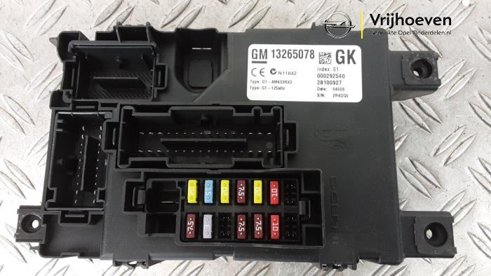 Gebruikte Computer Body Control Opel Corsa D 1.6i GSI 16V Turbo Prijs € 60,00 Margeregeling aangeboden door Autodemontage Vrijhoeven B.V.