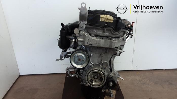 Gebruikte Motor Opel Astra L (F3/FB/FM/FP) 1.6 Plug-in Hybrid Turbo 16V Prijs € 2.500,00 Margeregeling aangeboden door Autodemontage Vrijhoeven B.V.