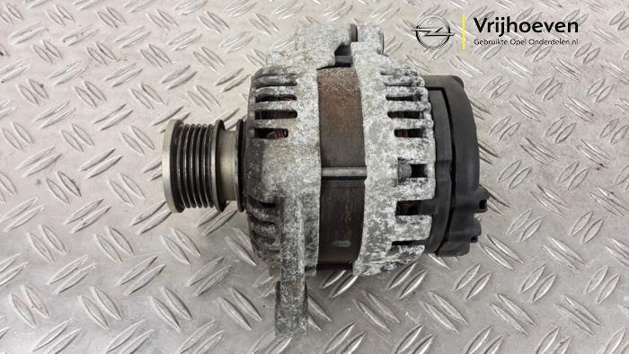 Gebruikte Dynamo Opel Zafira Tourer (P12) 2.0 CDTI 16V 130 Ecotec Prijs € 30,00 Margeregeling aangeboden door Autodemontage Vrijhoeven B.V.