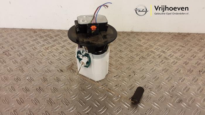 Gebruikte Tank element Pomp Opel Astra L (F3/FB/FM/FP) 1.6 Plug-in Hybrid Turbo 16V Prijs € 160,00 Margeregeling aangeboden door Autodemontage Vrijhoeven B.V.