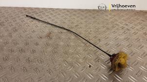 Gebruikte Olie Peilstok Opel Vivaro 1.9 DI Prijs € 20,00 Margeregeling aangeboden door Autodemontage Vrijhoeven B.V.