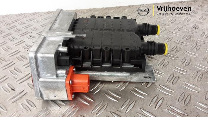 HV-koelvloeistofverwarming van een Opel Astra L (F3/FB/FM/FP) 1.6 Plug-in Hybrid Turbo 16V 2022
