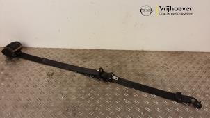 Gebruikte Veiligheidsgordel rechts-voor Opel Vivaro 1.9 DI Prijs € 60,00 Margeregeling aangeboden door Autodemontage Vrijhoeven B.V.