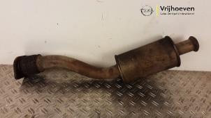 Gebruikte Uitlaat Voordemper Opel Vivaro 1.9 DI Prijs € 60,00 Margeregeling aangeboden door Autodemontage Vrijhoeven B.V.