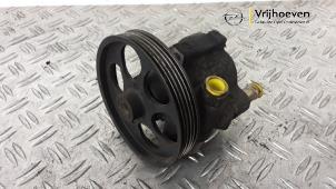 Gebruikte Stuurpomp Opel Vivaro 1.9 DI Prijs € 100,00 Margeregeling aangeboden door Autodemontage Vrijhoeven B.V.