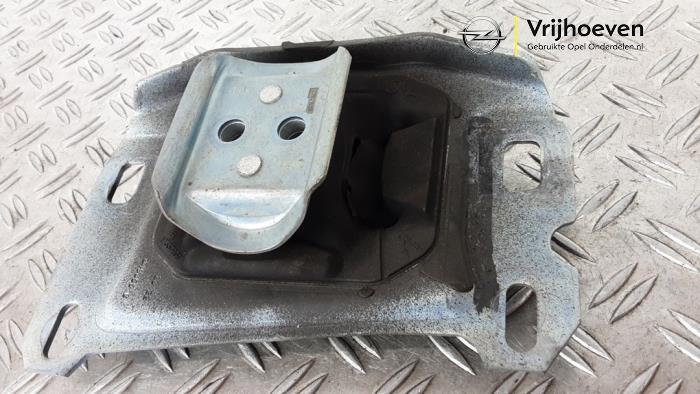 Gebruikte Motorrubber Opel Astra L (F3/FB/FM/FP) 1.6 Plug-in Hybrid Turbo 16V Prijs € 21,00 Margeregeling aangeboden door Autodemontage Vrijhoeven B.V.