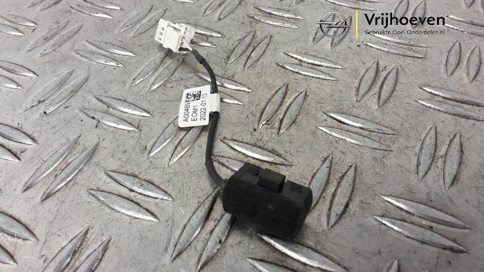 Microfoon van een Opel Astra L (F3/FB/FM/FP) 1.6 Plug-in Hybrid Turbo 16V 2022