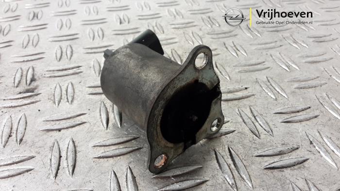 Gebruikte Uitlaat gasklep (EGR) Opel Vivaro 1.9 DI Prijs € 50,00 Margeregeling aangeboden door Autodemontage Vrijhoeven B.V.