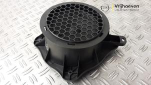 Gebruikte Luidspreker Opel Astra L (F3/FB/FM/FP) 1.6 Plug-in Hybrid Turbo 16V Prijs € 25,00 Margeregeling aangeboden door Autodemontage Vrijhoeven B.V.