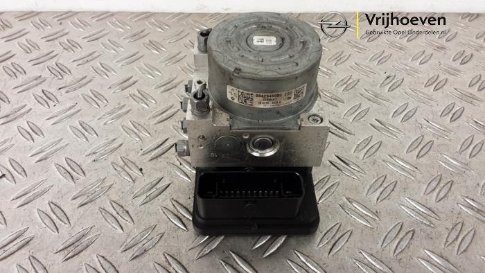 Gebruikte ABS Pomp Opel Corsa F (UB/UH/UP) 1.2 Turbo 12V 100 Prijs € 125,00 Margeregeling aangeboden door Autodemontage Vrijhoeven B.V.