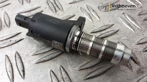 Gebruikte Nokkenas Verstelling Opel Crossland (X) 1.2 Turbo 12V Prijs € 20,00 Margeregeling aangeboden door Autodemontage Vrijhoeven B.V.