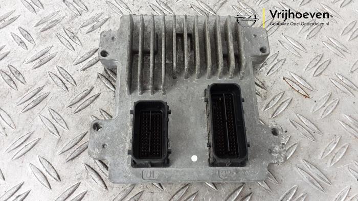 Gebruikte Computer Motormanagement Opel Corsa E 1.6 OPC Turbo 16V Prijs € 100,00 Margeregeling aangeboden door Autodemontage Vrijhoeven B.V.