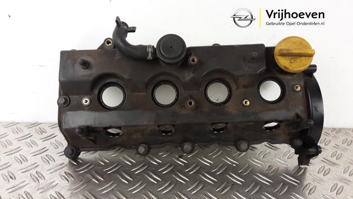 Gebruikte Kleppendeksel Opel Meriva (B) 1.7 CDTI 16V Prijs € 40,00 Margeregeling aangeboden door Autodemontage Vrijhoeven B.V.