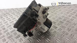 Gebruikte ABS Pomp Opel Antara (LA6) 2.4 16V 4x4 Prijs € 500,00 Margeregeling aangeboden door Autodemontage Vrijhoeven B.V.