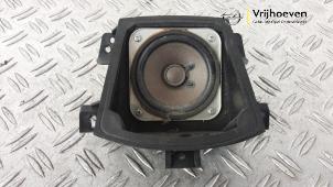 Gebruikte Luidspreker Opel Antara (LA6) 2.4 16V 4x4 Prijs € 20,00 Margeregeling aangeboden door Autodemontage Vrijhoeven B.V.