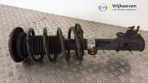 Gebruikte Mac Phersonpoot links-voor Opel Signum (F48) 3.2 V6 24V Prijs € 30,00 Margeregeling aangeboden door Autodemontage Vrijhoeven B.V.