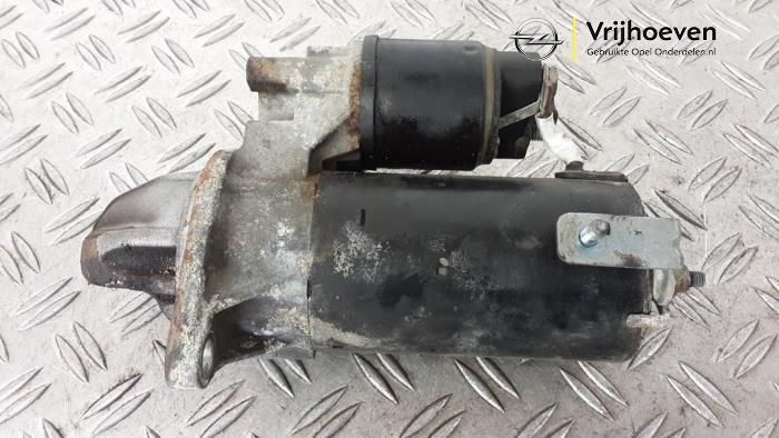 Gebruikte Startmotor Opel Signum (F48) 3.2 V6 24V Prijs € 60,00 Margeregeling aangeboden door Autodemontage Vrijhoeven B.V.