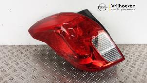 Gebruikte Achterlicht links Opel Mokka/Mokka X 1.4 Turbo 16V 4x2 Prijs € 40,00 Margeregeling aangeboden door Autodemontage Vrijhoeven B.V.