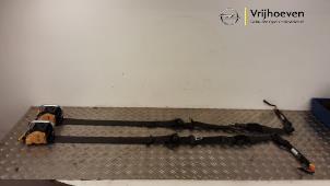 Gebruikte Gordelspanner Set Opel Mokka/Mokka X 1.4 Turbo 16V 4x2 Prijs € 250,00 Margeregeling aangeboden door Autodemontage Vrijhoeven B.V.